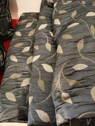 Conjunto 3 cortinas y 5 cojines plata y azul