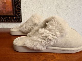 Zapatillas beige peludas