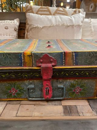 Lote 2 Caja baúl antiguo India policromado metal