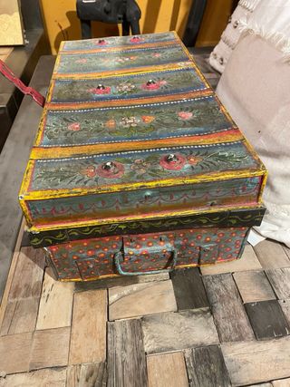 Lote 2 Caja baúl antiguo India policromado metal