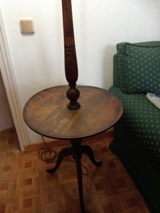 Lámpara de pie vintage de madera