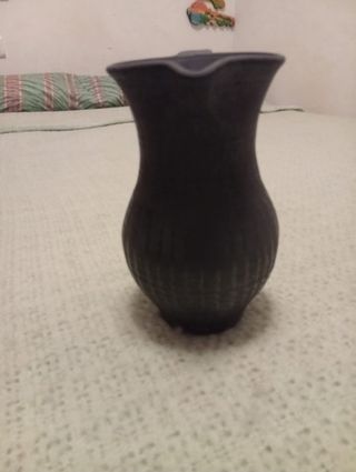 Jarrón de cerámica negro