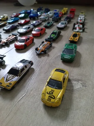 Lote 49 coches de juguete