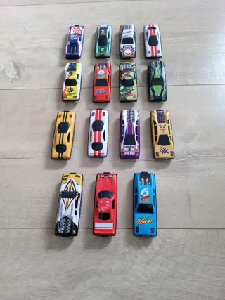 Lote 49 coches de juguete