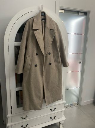 Abrigo Zara Beige Talla XS