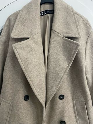 Abrigo Zara Beige Talla XS