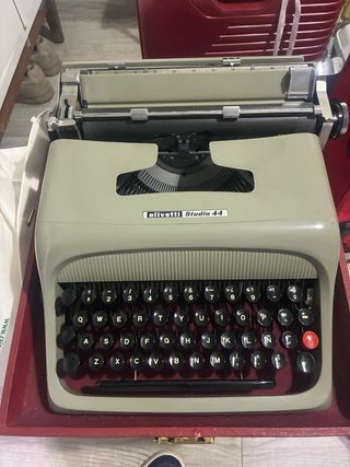 Máquina de escribir antigua