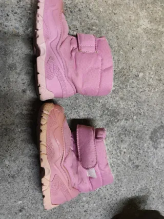 Botas de nieve rosas para bebé. Talla 25 decathlon