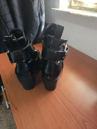 Stivaletti neri donna