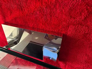 Mesa de centro de cristal y metal