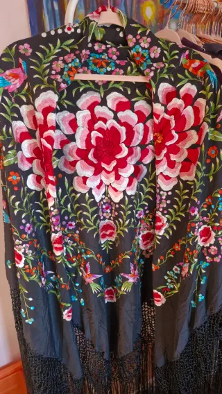 Manton de Manila bordado