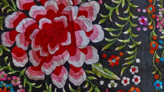 Manton de Manila bordado