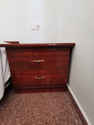 Juego de Cama Completo, base, colchón y mesitas