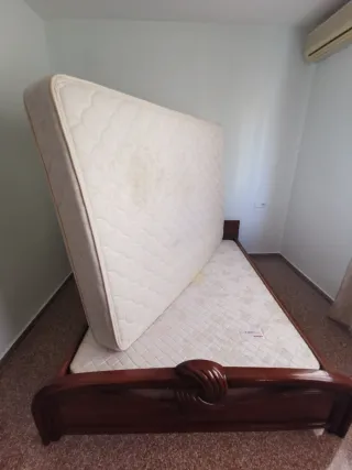 Juego de Cama Completo, base, colchón y mesitas