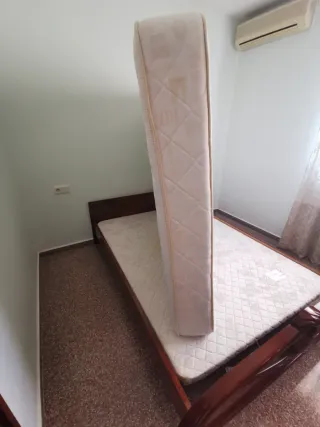 Juego de Cama Completo, base, colchón y mesitas