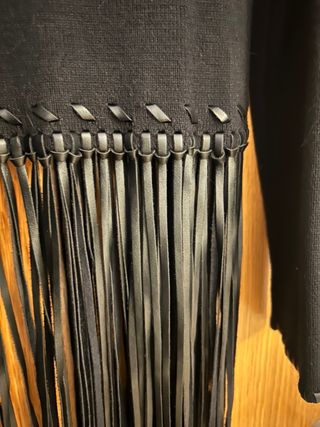 Chaqueta Zara punto flecos negra talla única