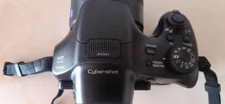 Cámara Sony Compacta Negra + Accesorios