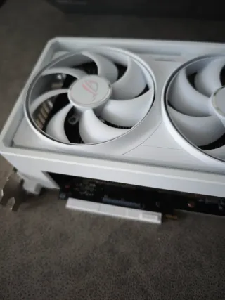 Asus ROG Astral RTX 5080 OC