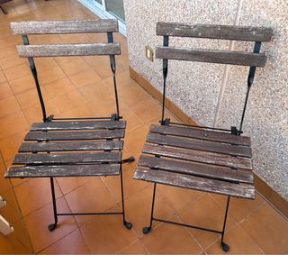 Mesa y sillas de madera plegable para jardín