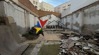 Local comercial en alquiler en Carranque - Haza Cuevas en Málaga