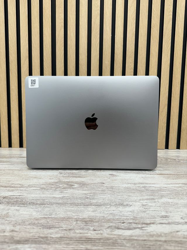 MacBook Pro 13" 2020 TB i7 16gb 500gb SSD