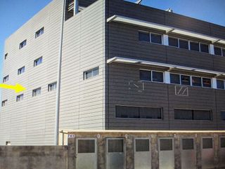 Local comercial en alquiler en Avda. de Abril. - 9 de octubre en Sagunto