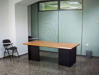 Local comercial en alquiler en Avda. de Abril. - 9 de octubre en Sagunto