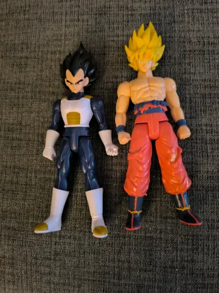 Muñecos Goku y Vegeta