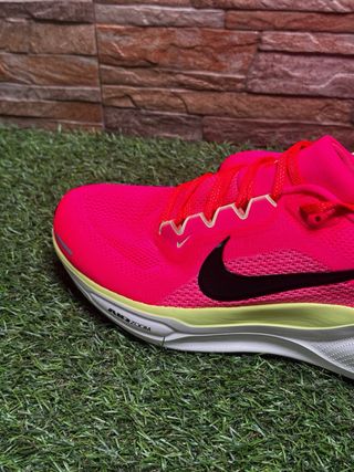 Zapatillas Nike Running Mujer Rosa y Amarillo