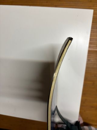 2 tavole da snowboard con attacchi