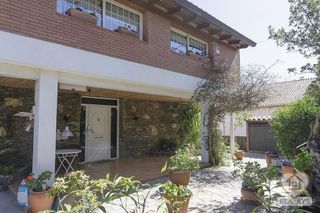 Chalet en venta en Vallirana
