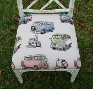 1 Silla estilo Chippendale tapizada