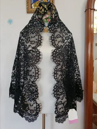 Mantilla Fallera Negra Encaje