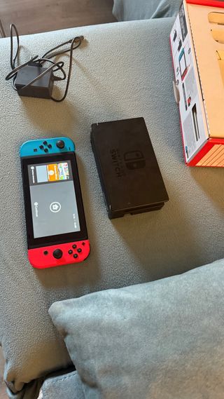 Nintendo Switch Azul y Rojo
