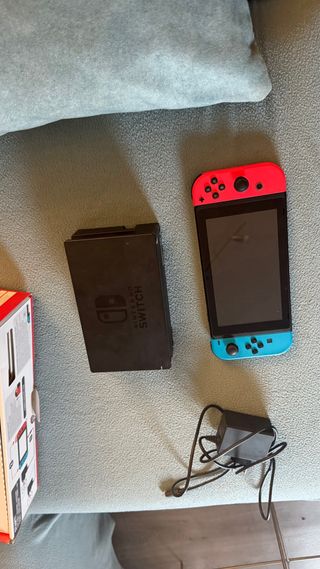 Nintendo Switch Azul y Rojo