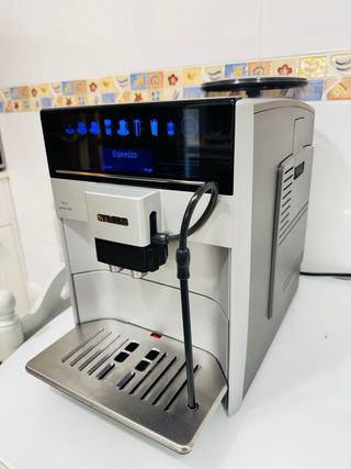 Cafetera Siemens EQ.6 Serie 300 Automática
