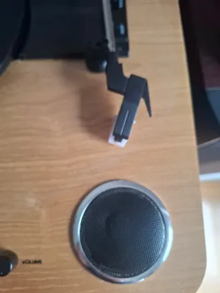 Tocadiscos Ion Diseño Madera