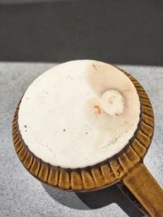 Teiera in ceramica marrone