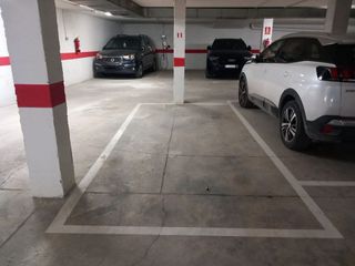 Garaje en venta en Linares