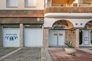 Local comercial en alquiler en Centre en Roses