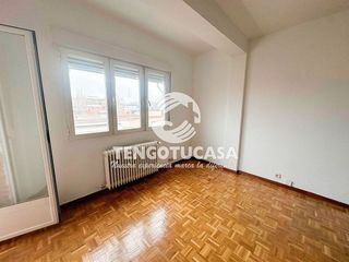 Piso en alquiler en Pueblo Nuevo en Madrid