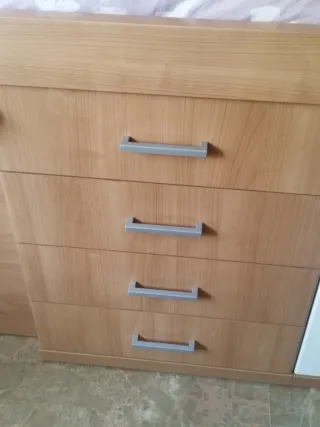 Cama con cajones y armario