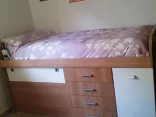 Cama con cajones y armario