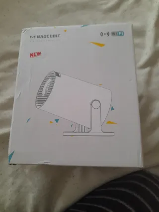 Proyector MAGCUBIC Wi-Fi Nuevo sin estrenar