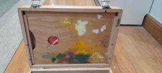 Caballete de madera y maleta de Van Gogh