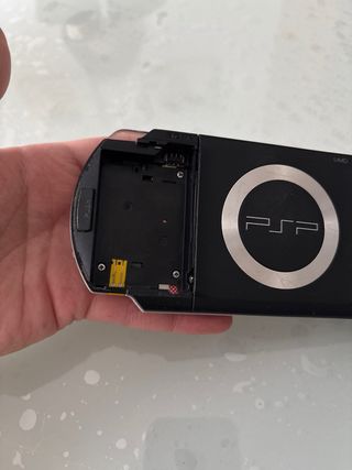 PSP 1000 Negra sin batería- para piezas