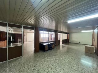 Local comercial en alquiler en Ensanche - Diputación en Alicante