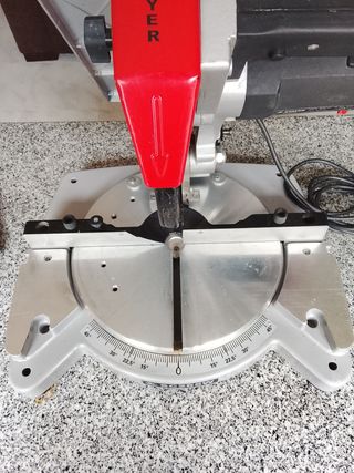 Sierra Ingletadora con mesa superior disco 254mm