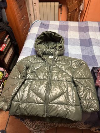 Abrigo acolchado verde militar