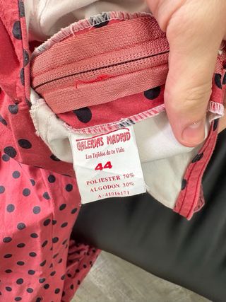 Traje de Flamenca Coral Lunares Negros